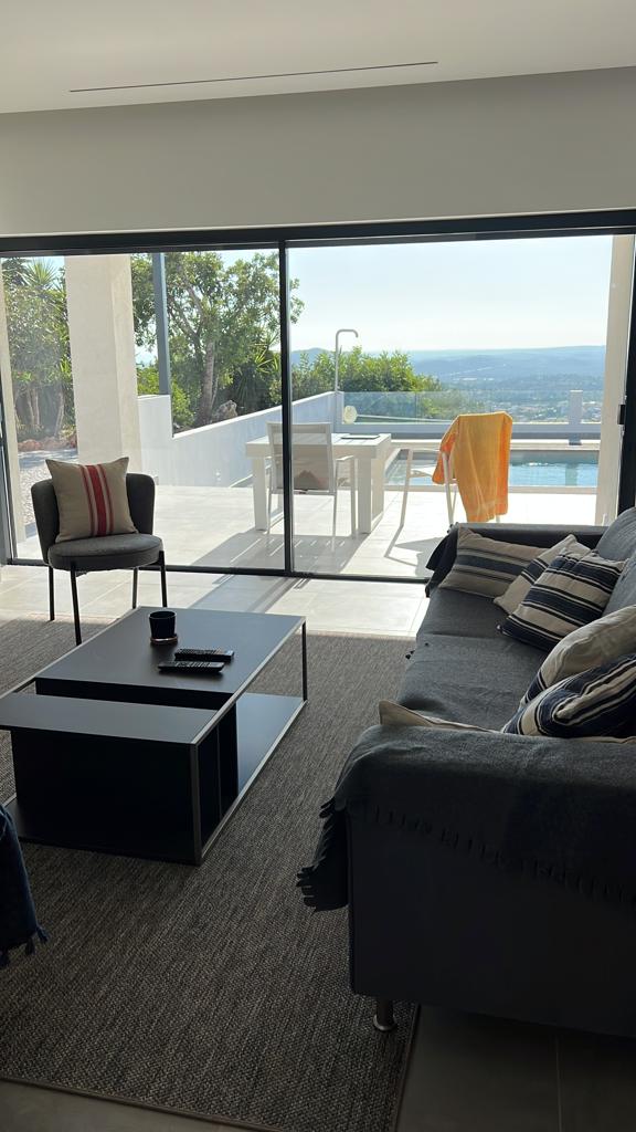 Holidays in Algarve - Portugal - Luxurious private family villa with heated swimming pool and outdoor barbecue, beautiful views with a rooftop for the sunset