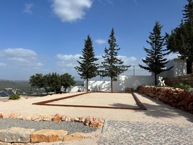 Holidays in Algarve - Portugal - Luxurious private family villa with heated swimming pool and outdoor barbecue, beautiful views with a rooftop for the sunset