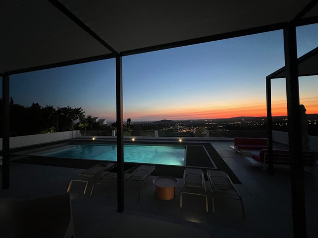 Holidays in Algarve - Portugal - Luxurious private family villa with heated swimming pool and outdoor barbecue, beautiful views with a rooftop for the sunset